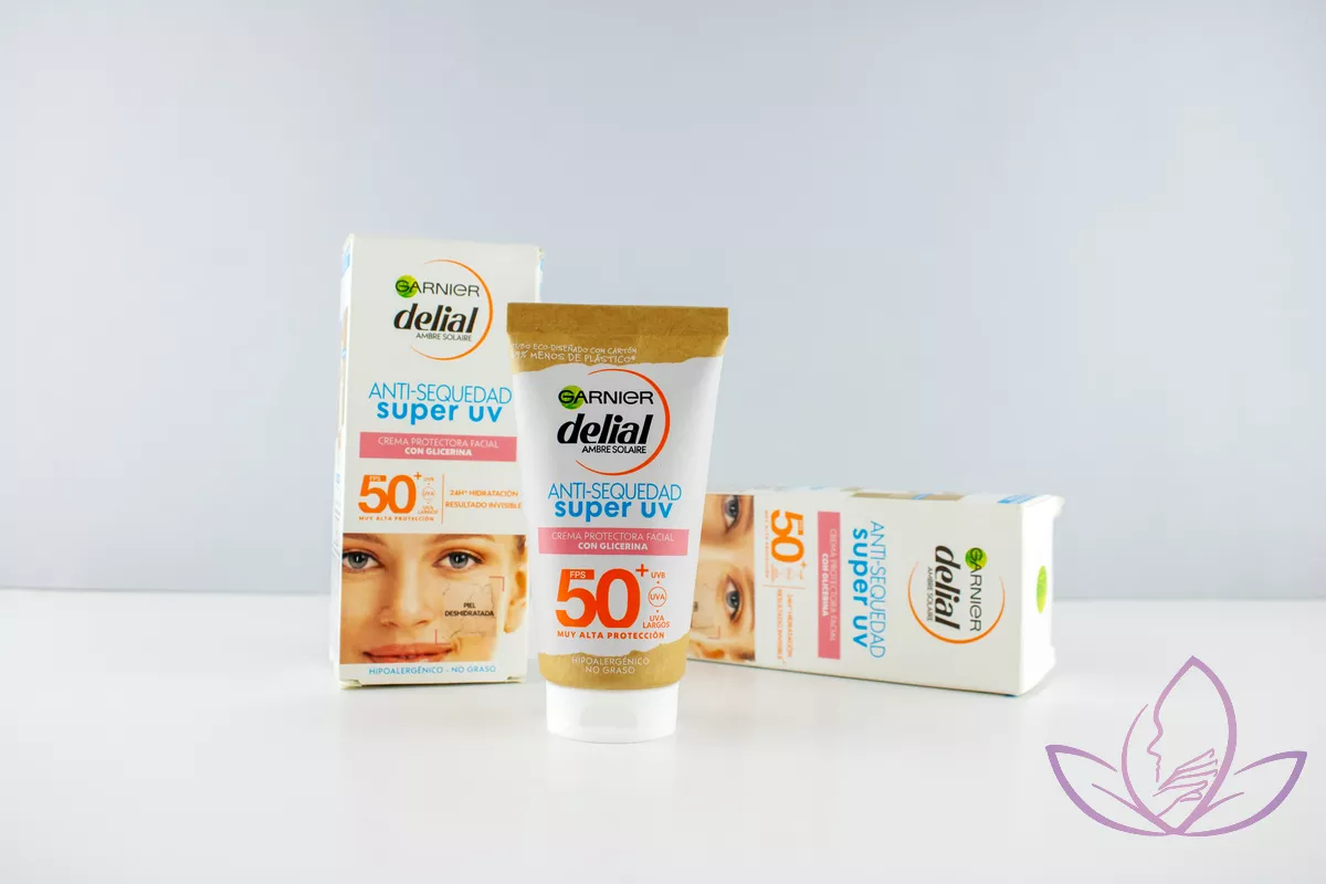Delial Super UV Sunscreen | Garnier – کرم ضدآفتاب صورت با پوشش گسترده و فرمول سبک خرید ضد آفتاب فلوئیدی گارنیر Delial Super UV – حفاظت جامع پوست صورت از اشعههای UVA/UVB با فرمولاسیون پیشرفته.