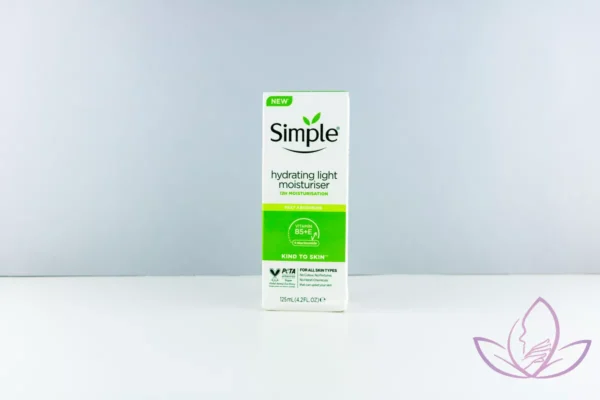 Hydrating Light Moisturiser kind to skin / مرطوب کننده و آبرسان لایت سیمپل - Simple - مرطوب کننده‌ها / Moisturisers